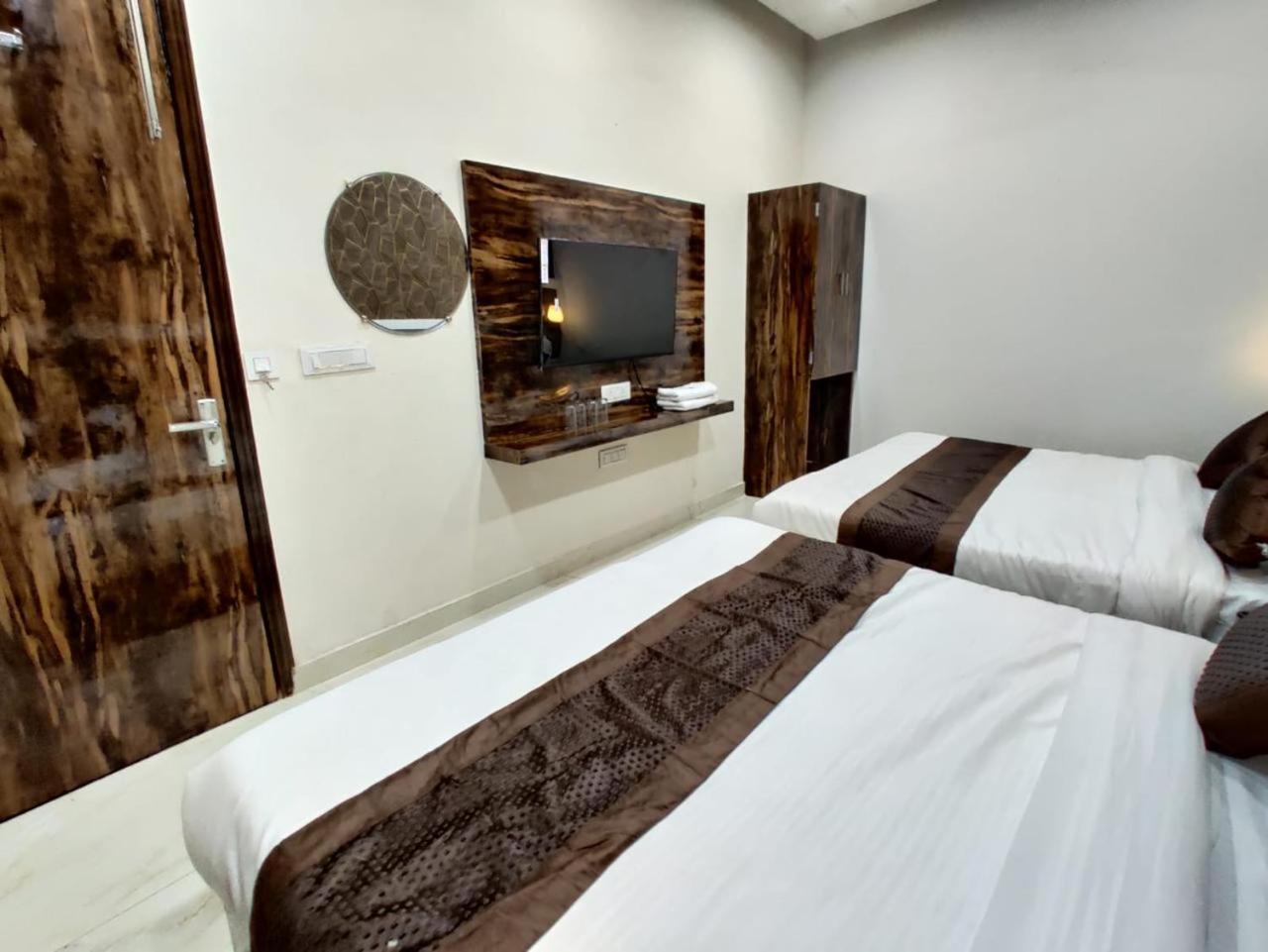 Hotel Gs Amritsar 200 Mtr From Golden Temple 외부 사진