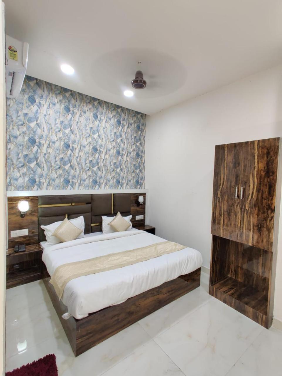 Hotel Gs Amritsar 200 Mtr From Golden Temple 외부 사진