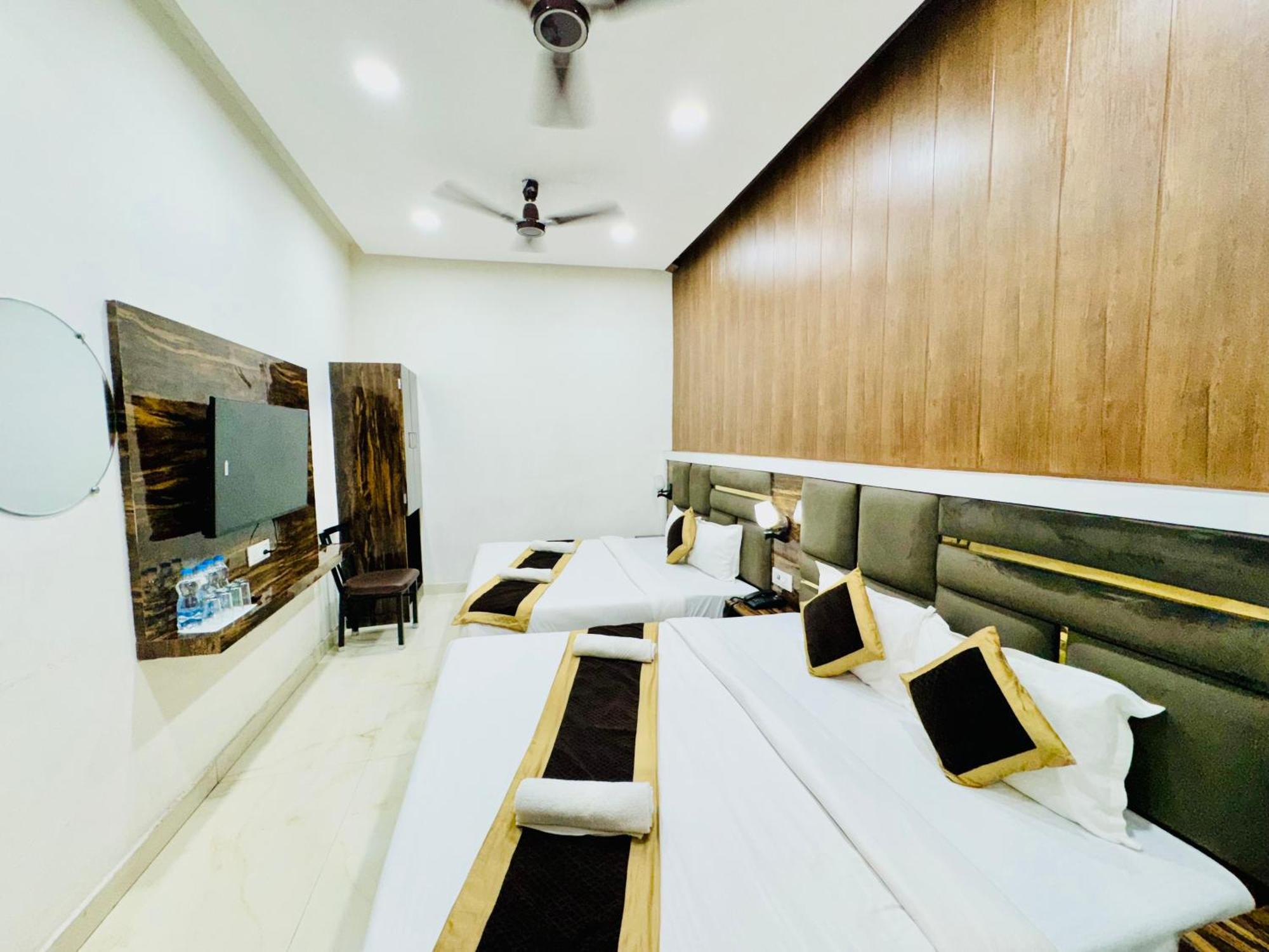 Hotel Gs Amritsar 200 Mtr From Golden Temple 외부 사진